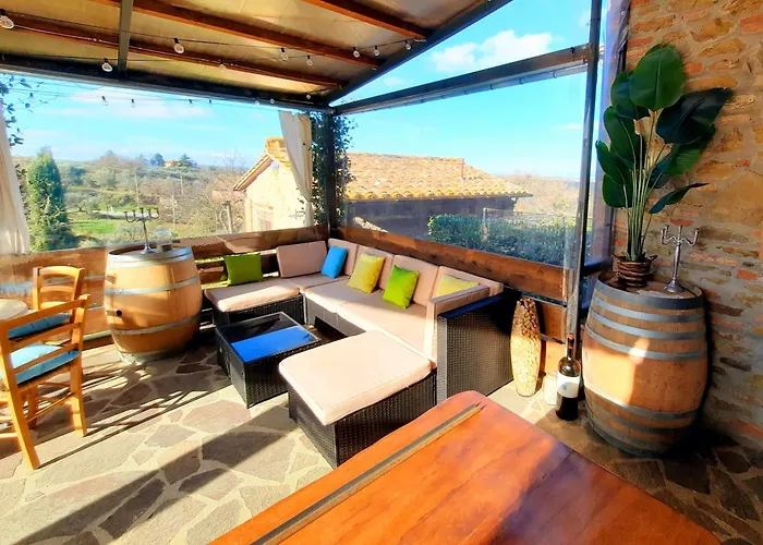 Leonaerdo Guests House