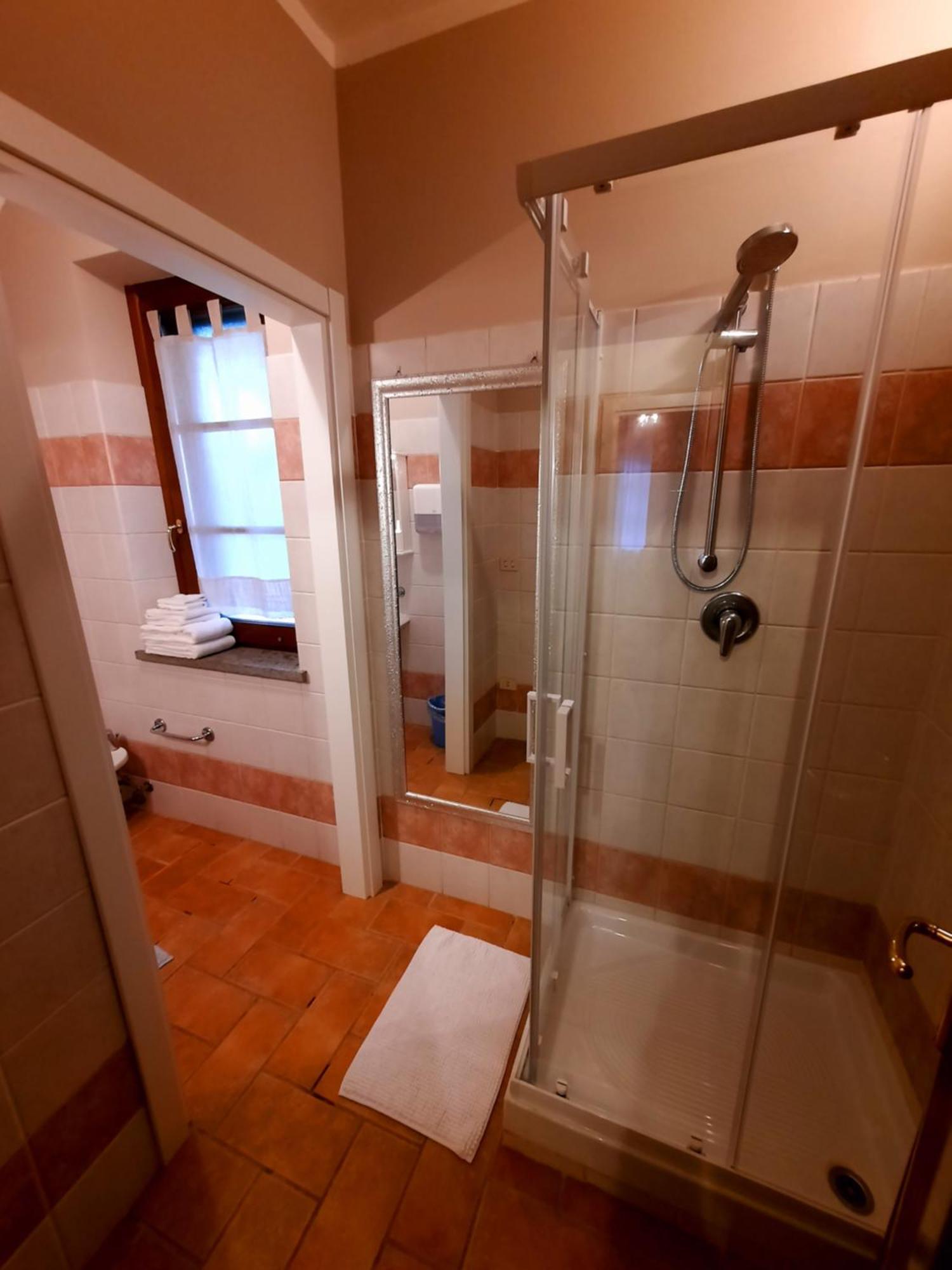 Apartment Leonaerdo Guests House *